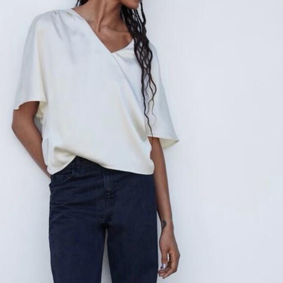 SHORT-SLEEVED SATIN BLOUSE - Picture 4 of 10